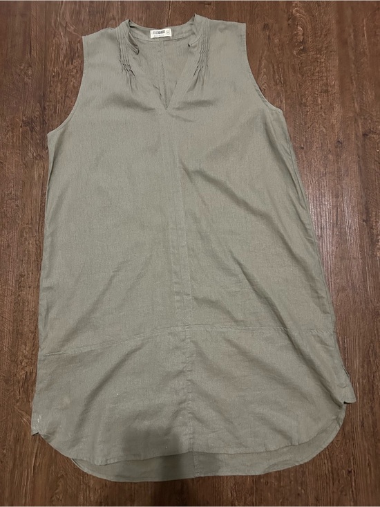 4Our Dreamers Dresses & Skirts - 4OUR DREAMERS Olive Green Pintuck V-Neck dress